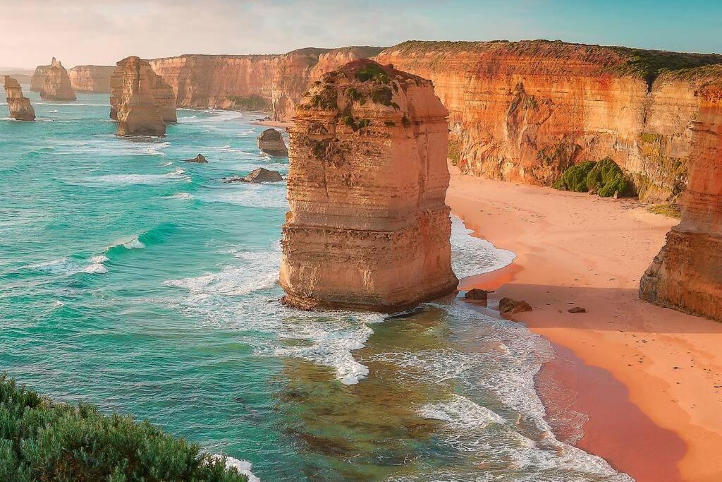 The Hangout King Beds Hammock Chairs With A View Port Campbell Bagian luar foto